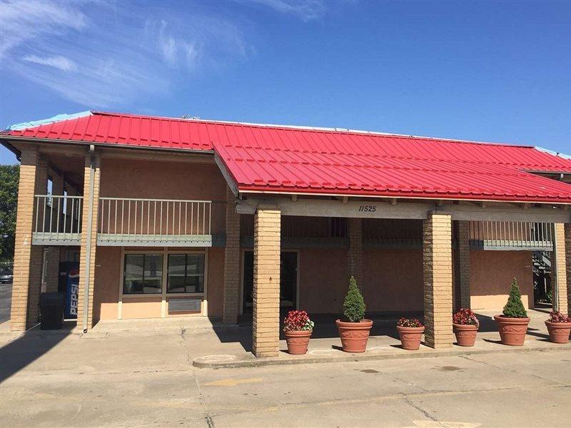 Travelodge By Wyndham Tulsa Extérieur photo
