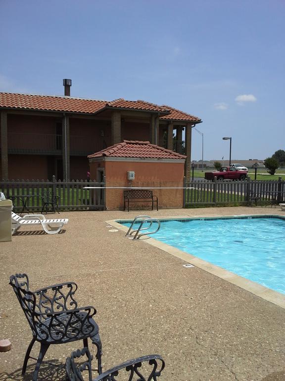 Travelodge By Wyndham Tulsa Extérieur photo