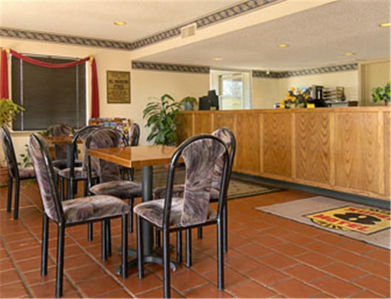 Travelodge By Wyndham Tulsa Extérieur photo